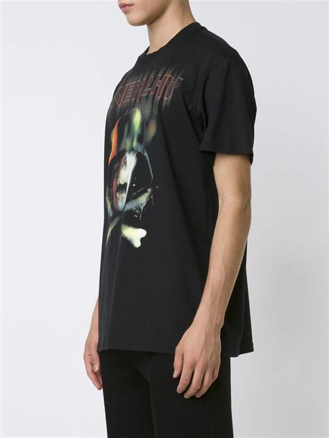 givenchy skull and crossbones t shirt|PARIS Skull oversized t.